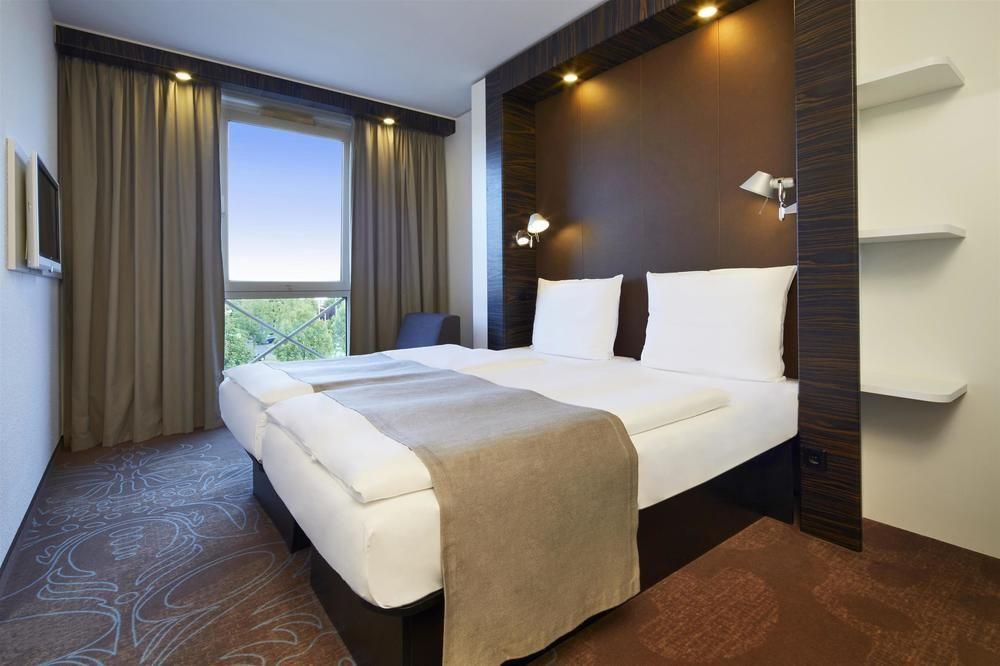 B&B Hotel Muenchen-Putzbrunn Extérieur photo