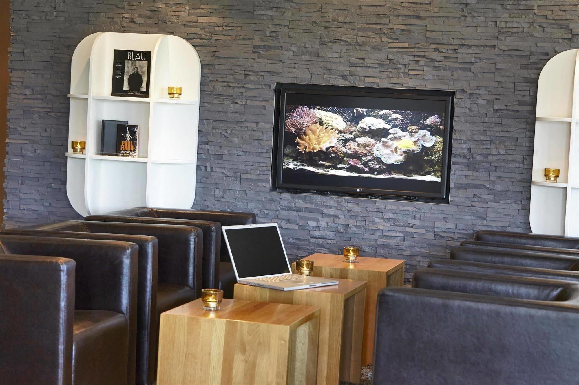 B&B Hotel Muenchen-Putzbrunn Extérieur photo