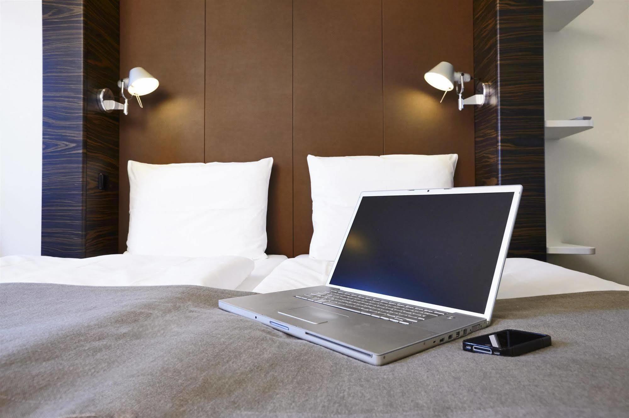 B&B Hotel Muenchen-Putzbrunn Extérieur photo